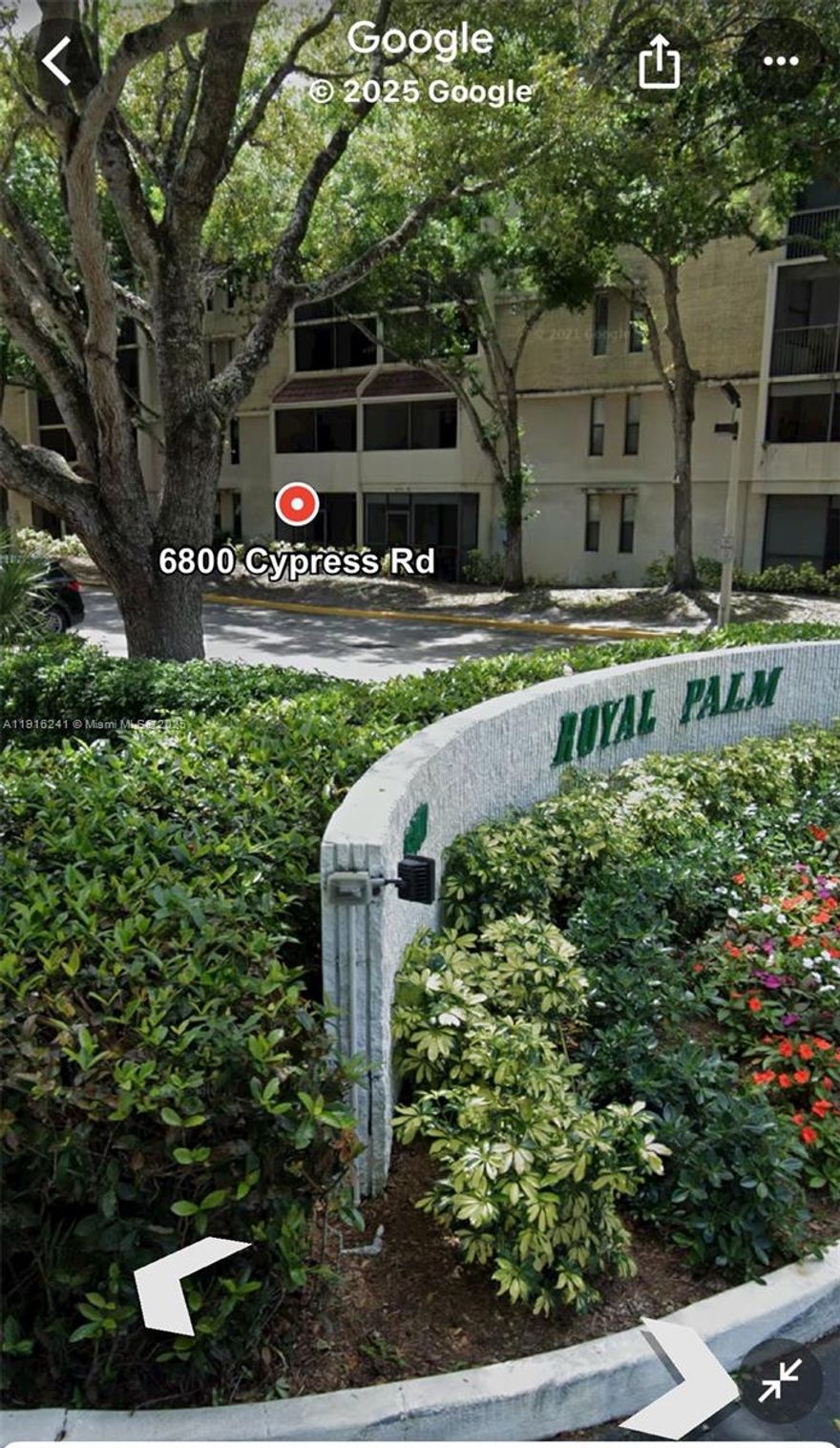 ***Garden Level 2/2 Condo with the Convenience of a House***
Large Airy living room, with large screened porch facing a beautiful garden, new hurricane impact windows, new AC, and a full size washer/dryer in unit. Community pool across your unit, with hot tub and bbq area, bike storage, carwash area and additional storage also a plus. Easy parking feet away from unit's front and back entrance. No Age restrictions. Rentals allowed. Building has a new roof, 40 year inspection certification complete, no assessments. 
Excellent location! Walk across to the Plantation Town Shops with Publix, Starbucks, UPS and many other restaurants, and other shops accessible. Minutes away from many universities,  other shopping centers, Sawgrass, FLL airport and the beautiful beaches.