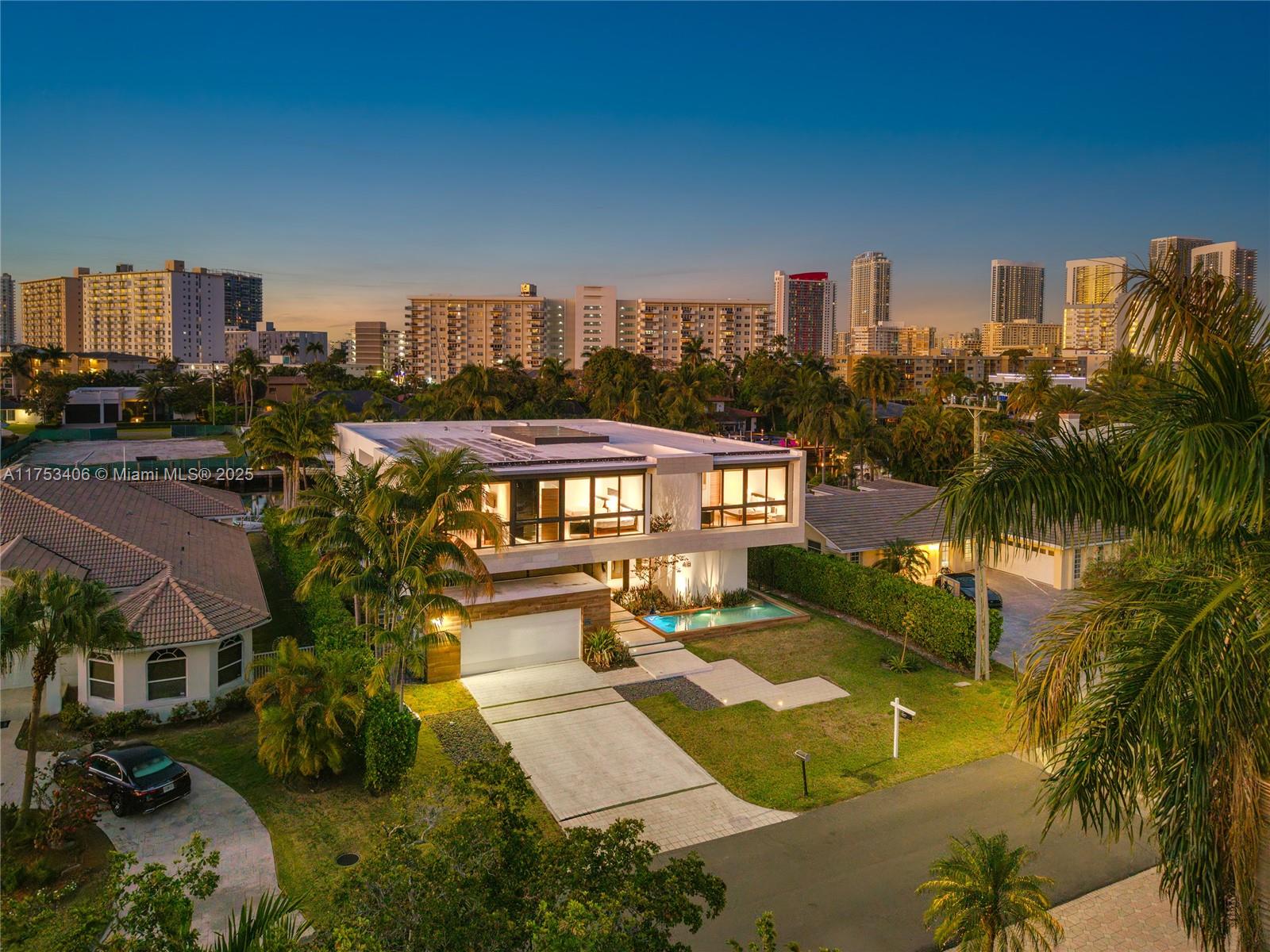 418 Sunset Dr