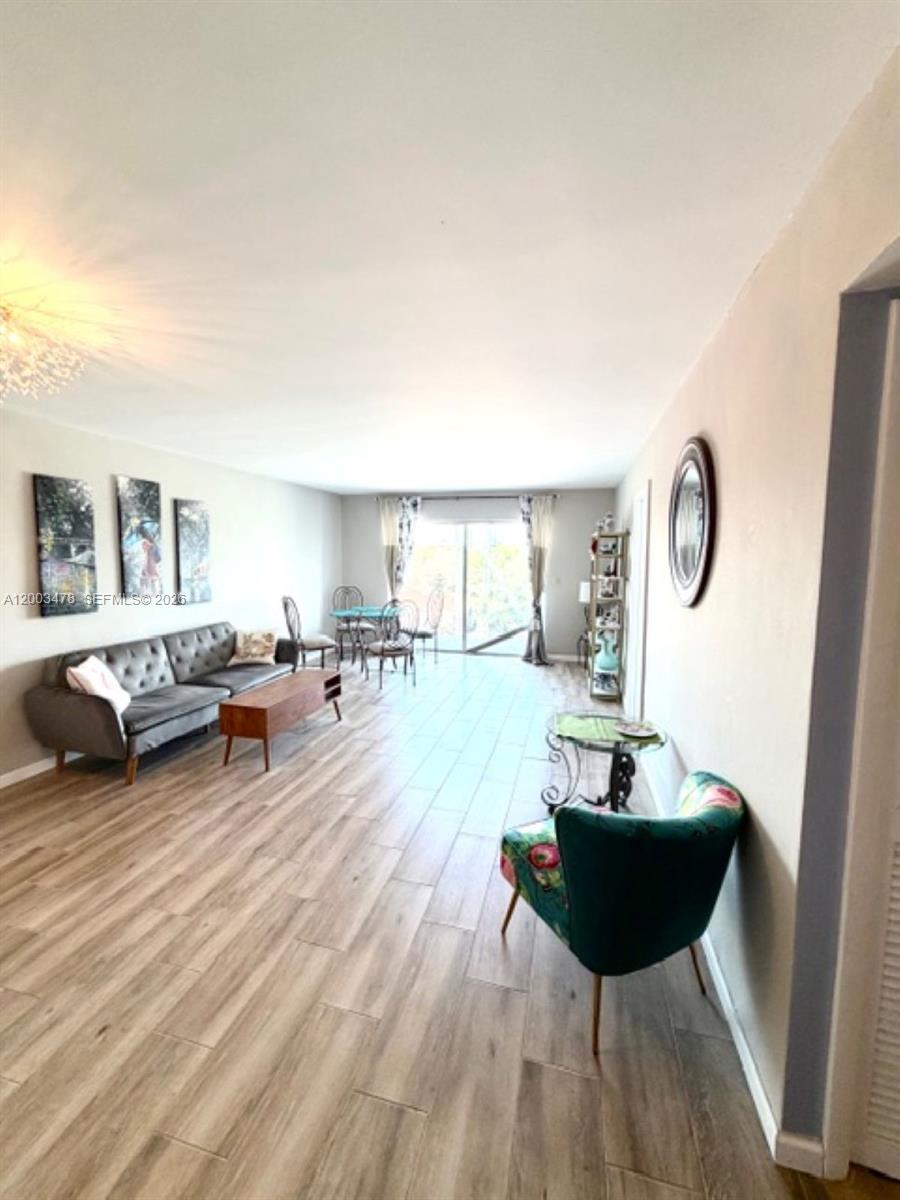 FIRST GULFSTREAM GARDEN - Residential Lease