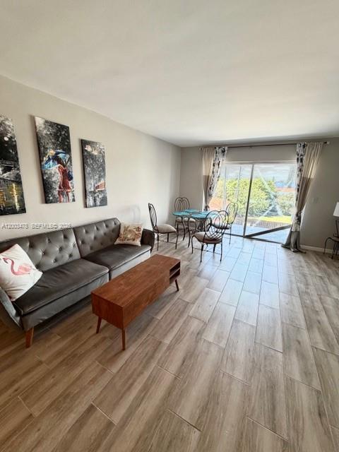 FIRST GULFSTREAM GARDEN - Residential Lease