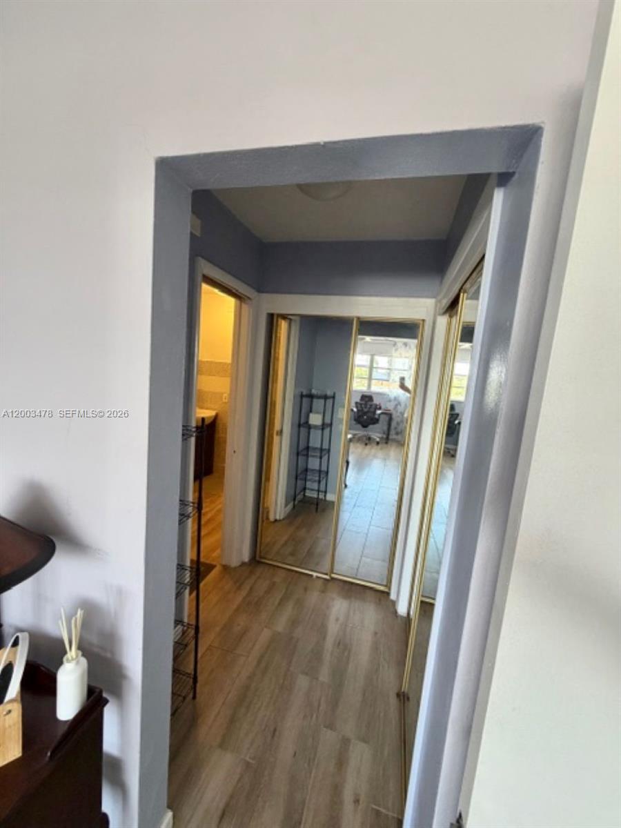 FIRST GULFSTREAM GARDEN - Residential Lease