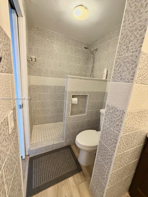 FIRST GULFSTREAM GARDEN - Residential Lease