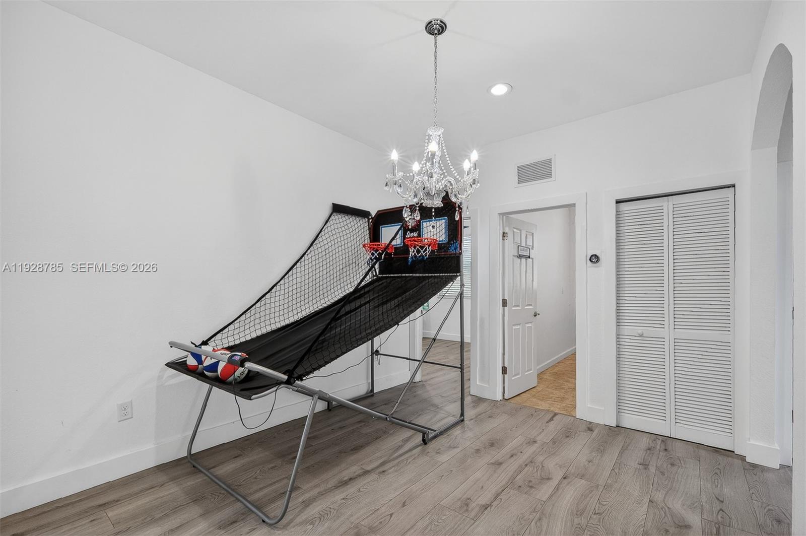 KENDALL COMMONS RESIDENTI - Residential