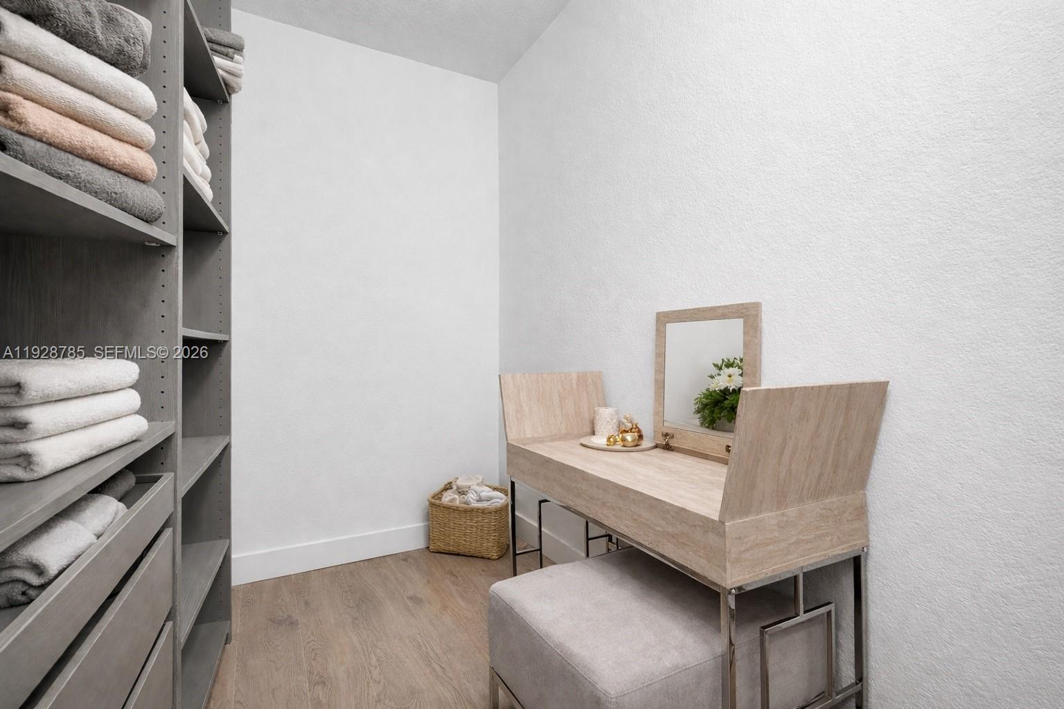 KENDALL COMMONS RESIDENTI - Residential