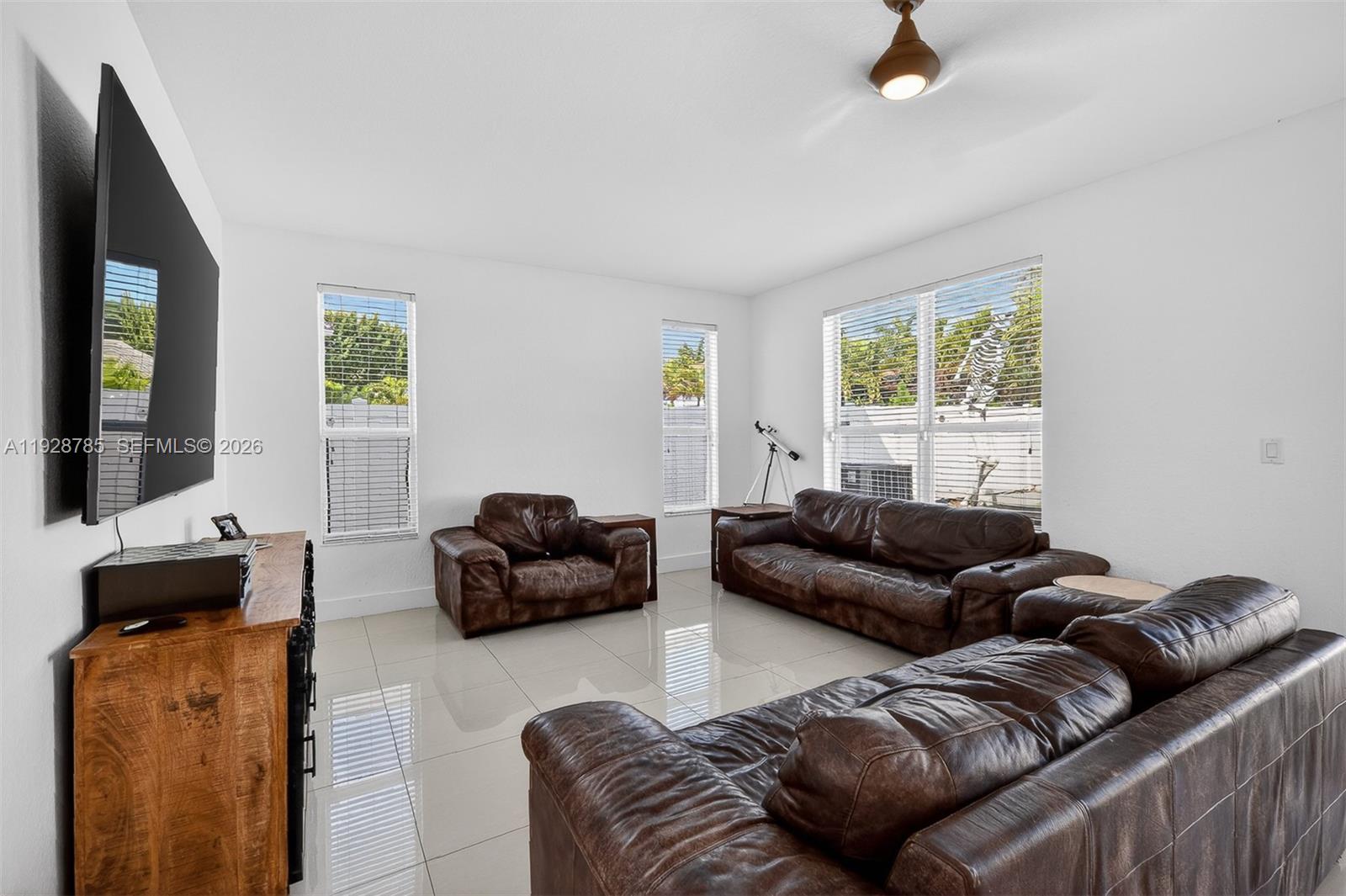 KENDALL COMMONS RESIDENTI - Residential