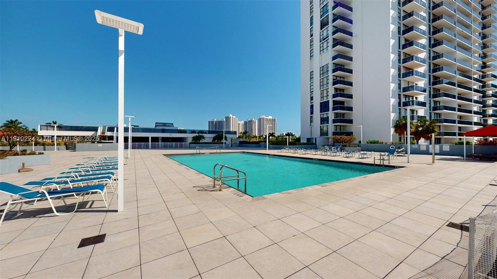 AVENTURA ELDORADO CONDO - Residential