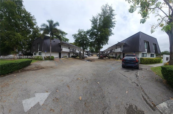 19600 SW 110TH CT APT 112, CUTLER BAY, FL 33157 - Image 6e6c8d9ef39ac9a65b3c3bf4f7287f8d/3413019718