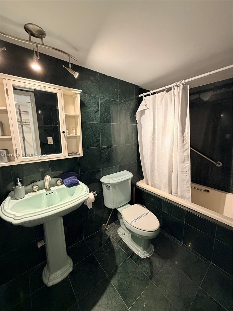 SEACOAST 5151 CONDO - Residential Lease