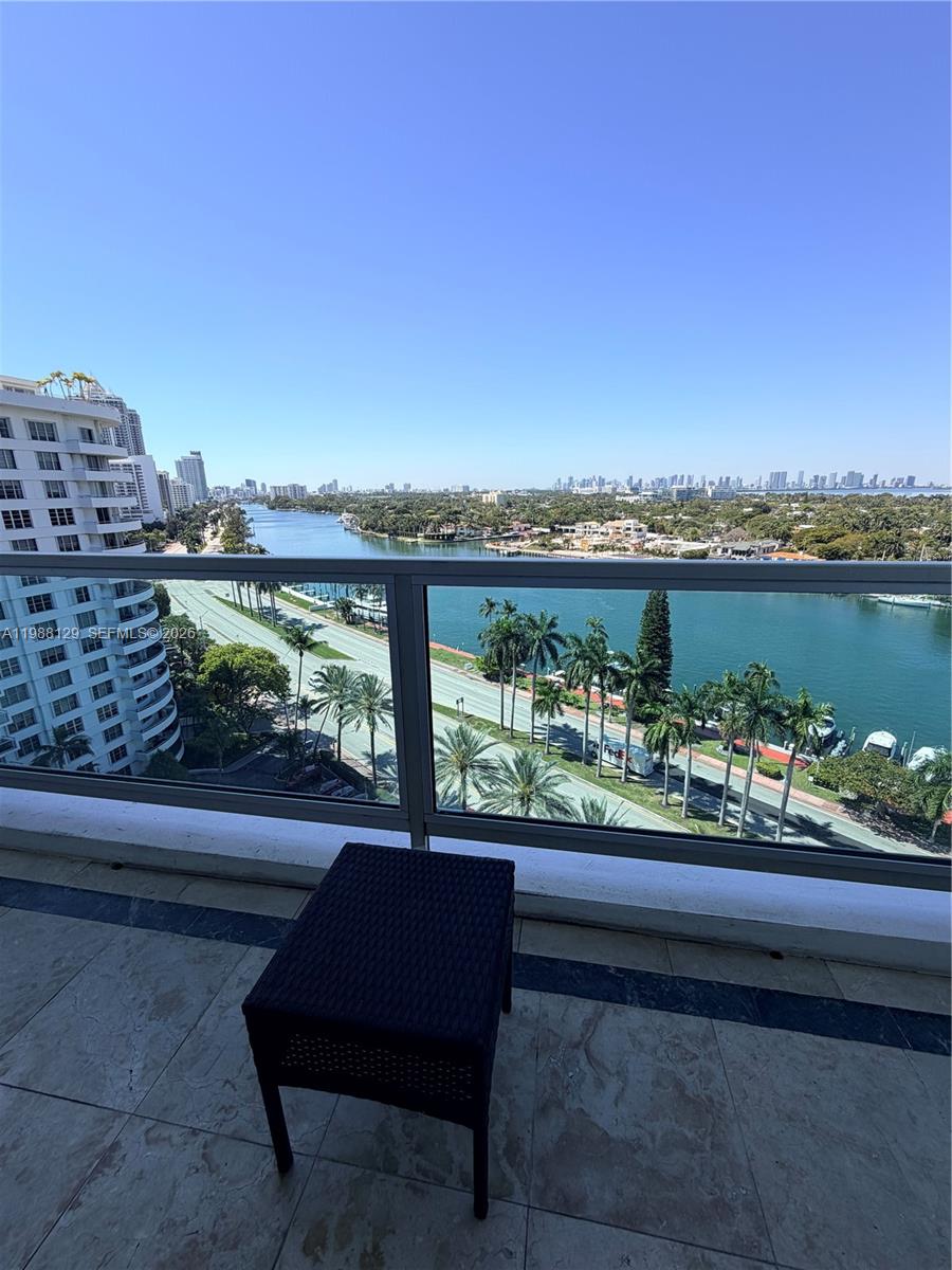 5161 Collins Ave 1506