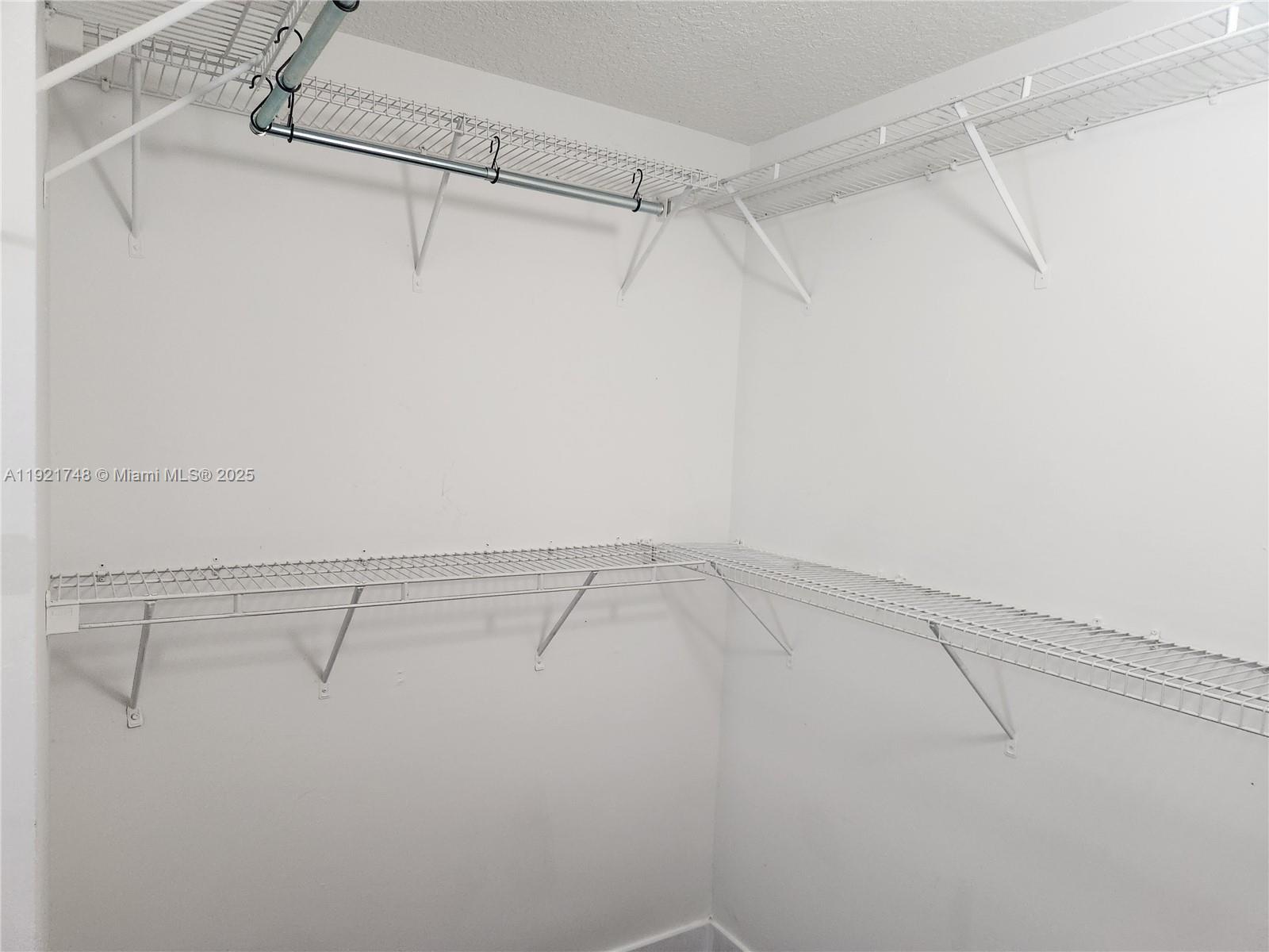 DORAL ISLES MARTINIQUE - Residential