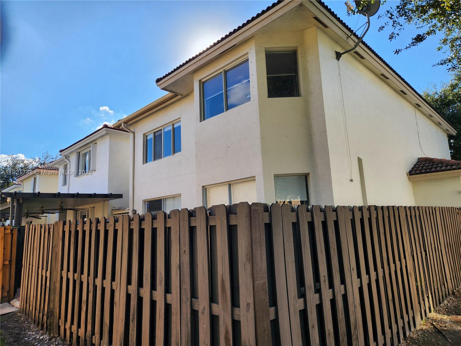 DORAL ISLES MARTINIQUE - Residential