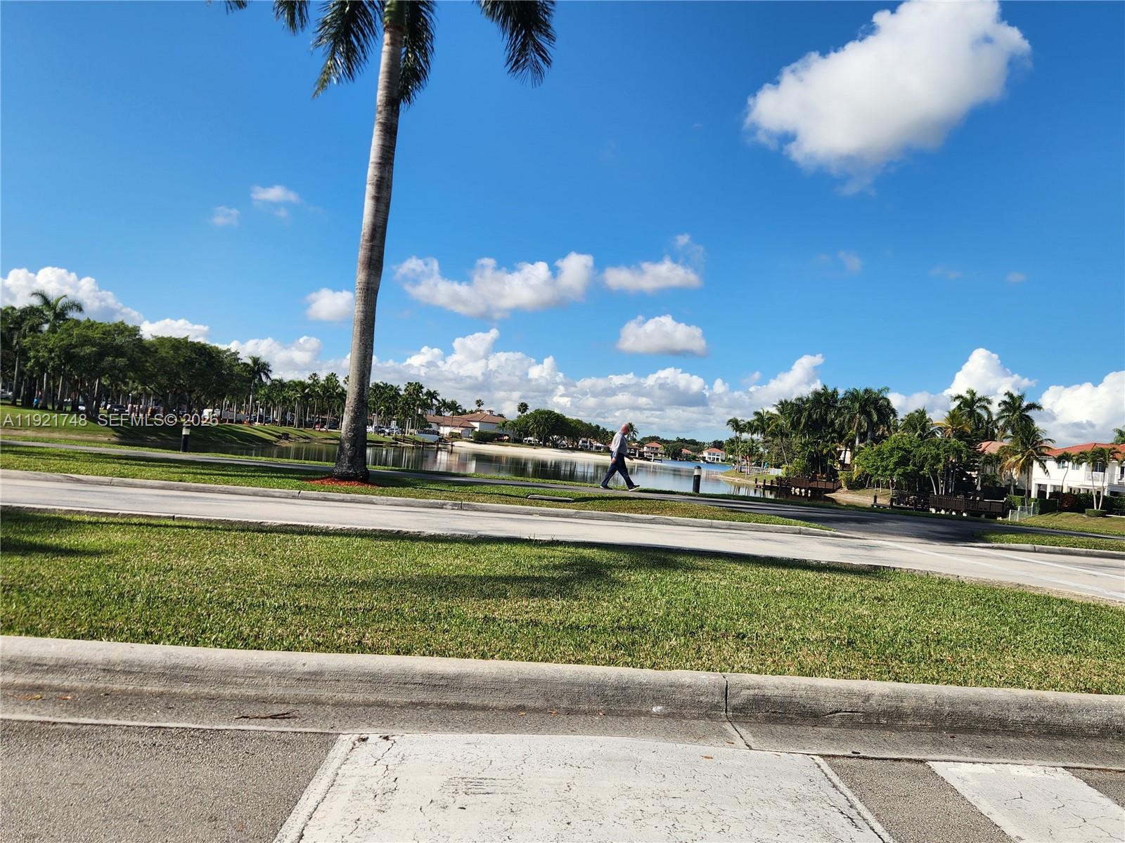 DORAL ISLES MARTINIQUE - Residential