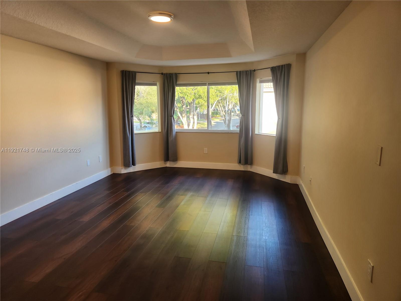 DORAL ISLES MARTINIQUE - Residential