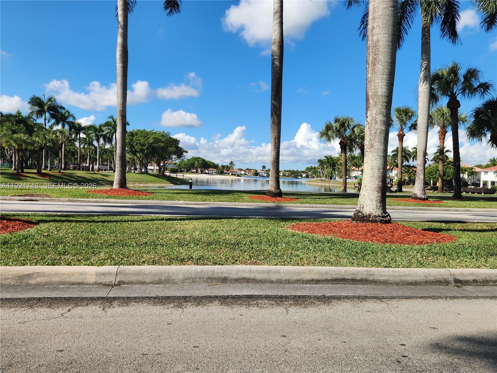 DORAL ISLES MARTINIQUE - Residential