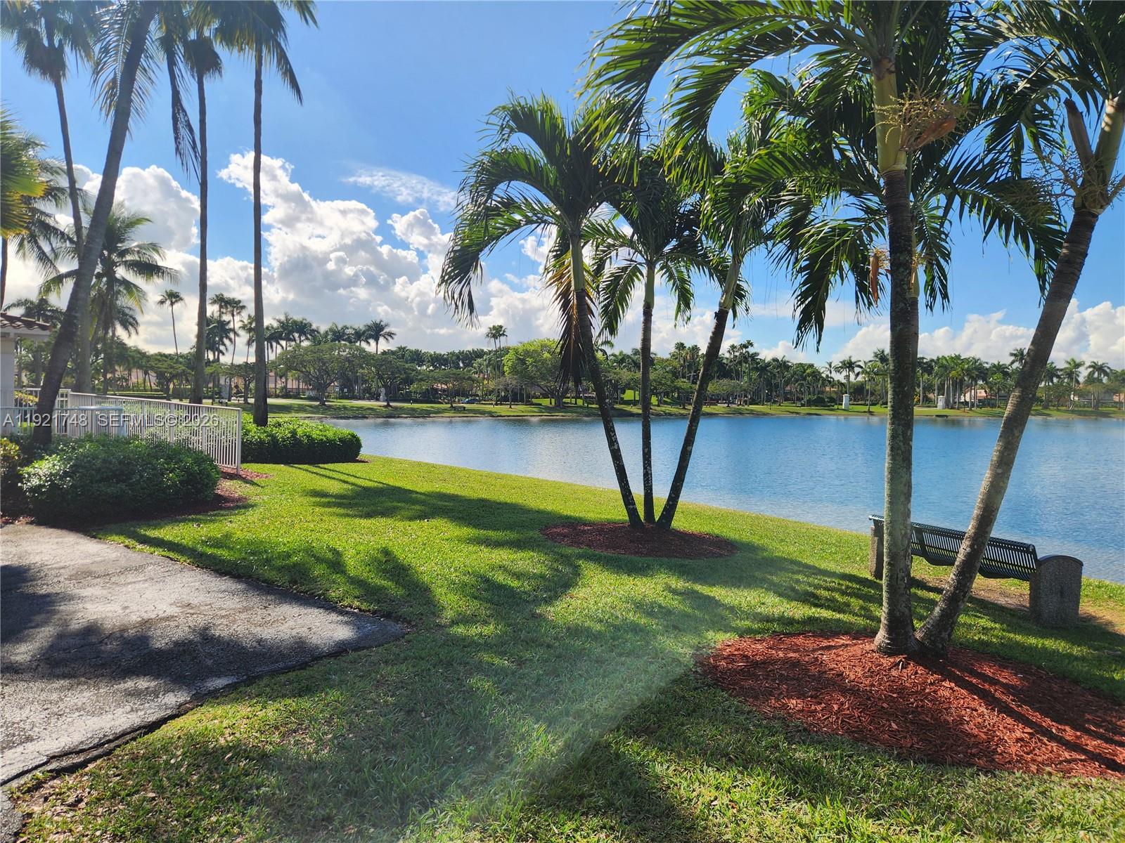 DORAL ISLES MARTINIQUE - Residential