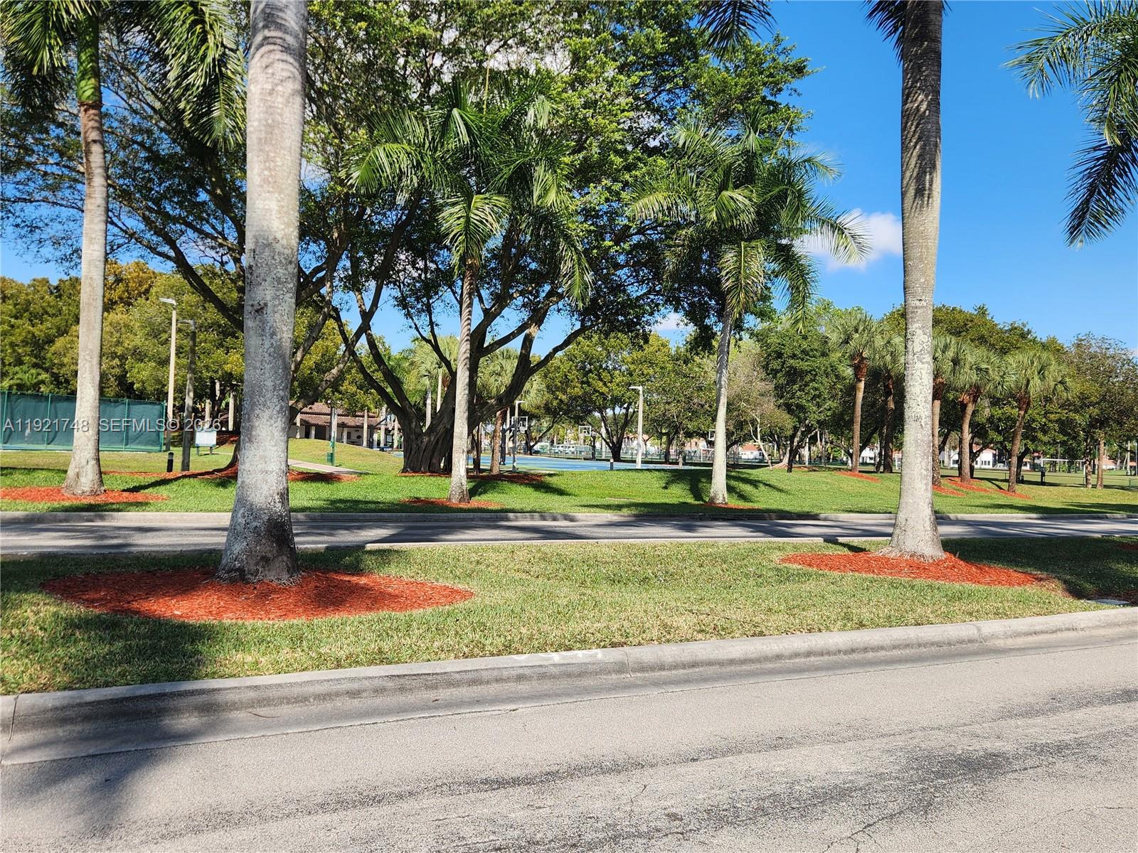 DORAL ISLES MARTINIQUE - Residential