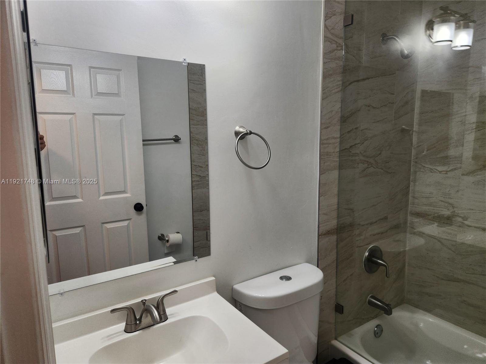 DORAL ISLES MARTINIQUE - Residential