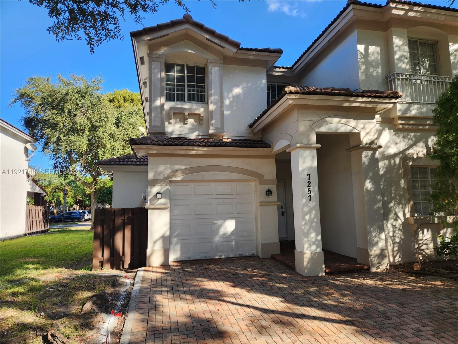 DORAL ISLES MARTINIQUE - Residential