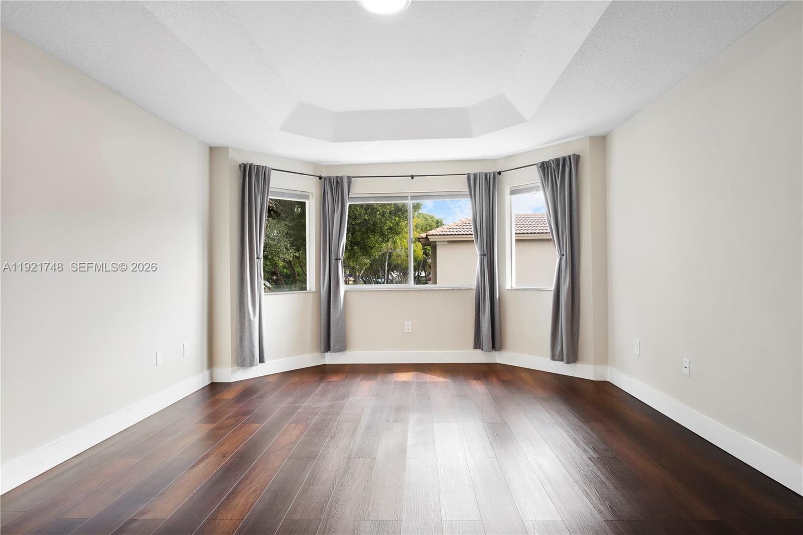 DORAL ISLES MARTINIQUE - Residential