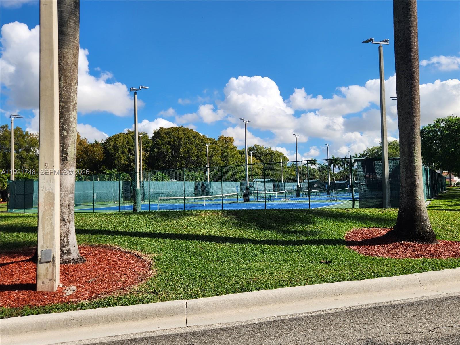 DORAL ISLES MARTINIQUE - Residential