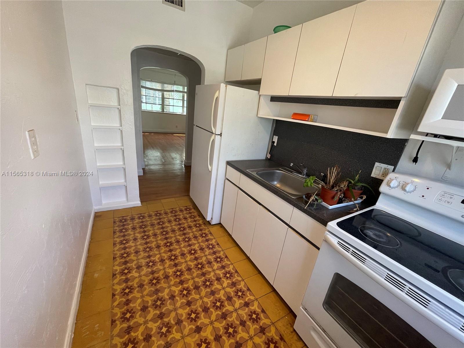 DON-BAR CONDO - Residential Lease