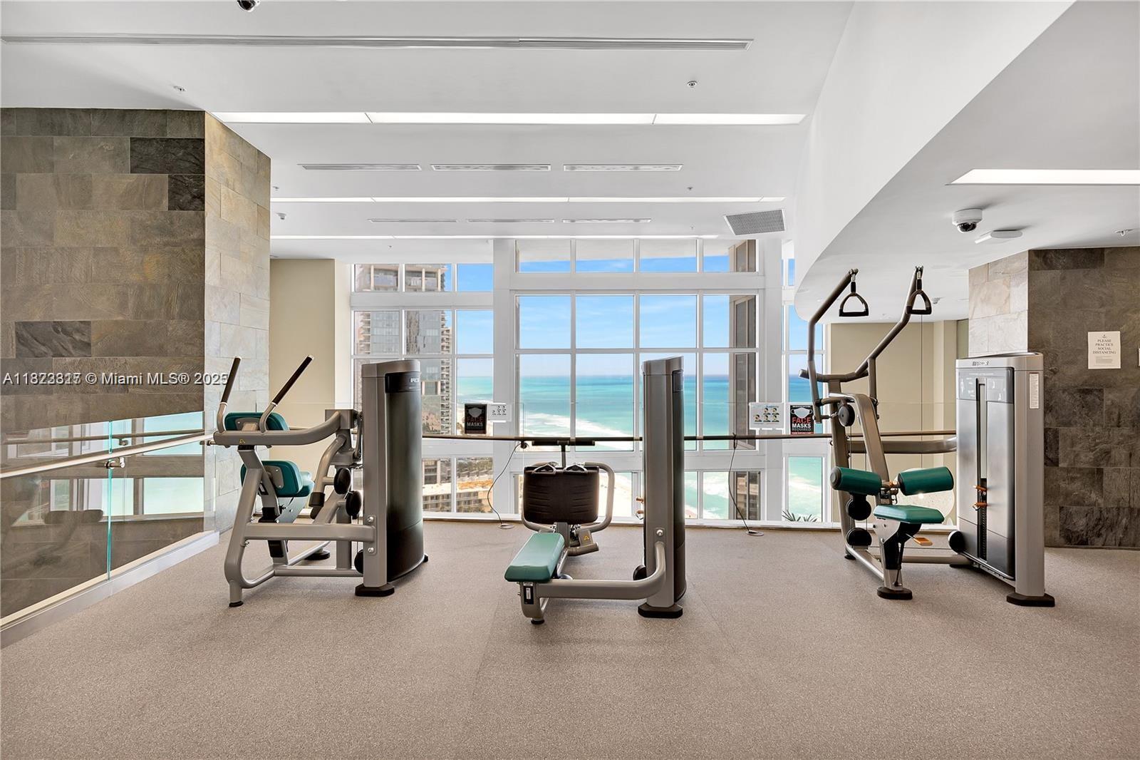 TRUMP ROYALE CONDO - Residential Lease