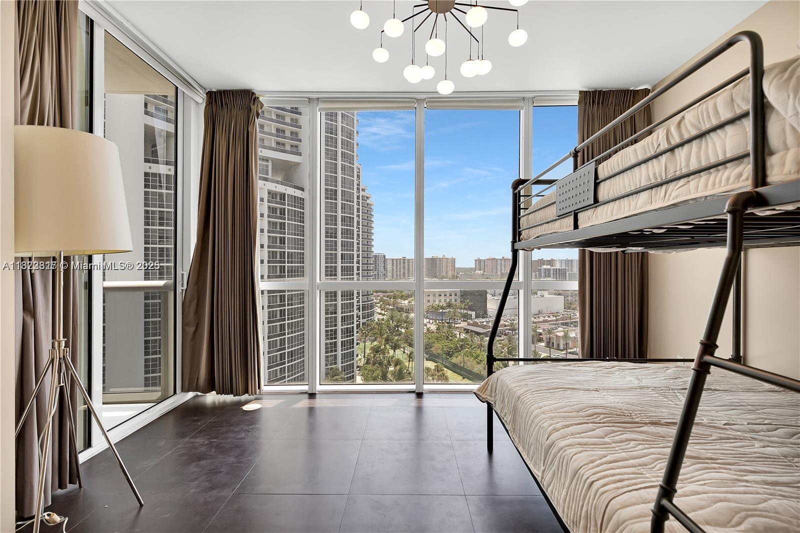 TRUMP ROYALE CONDO - Residential Lease