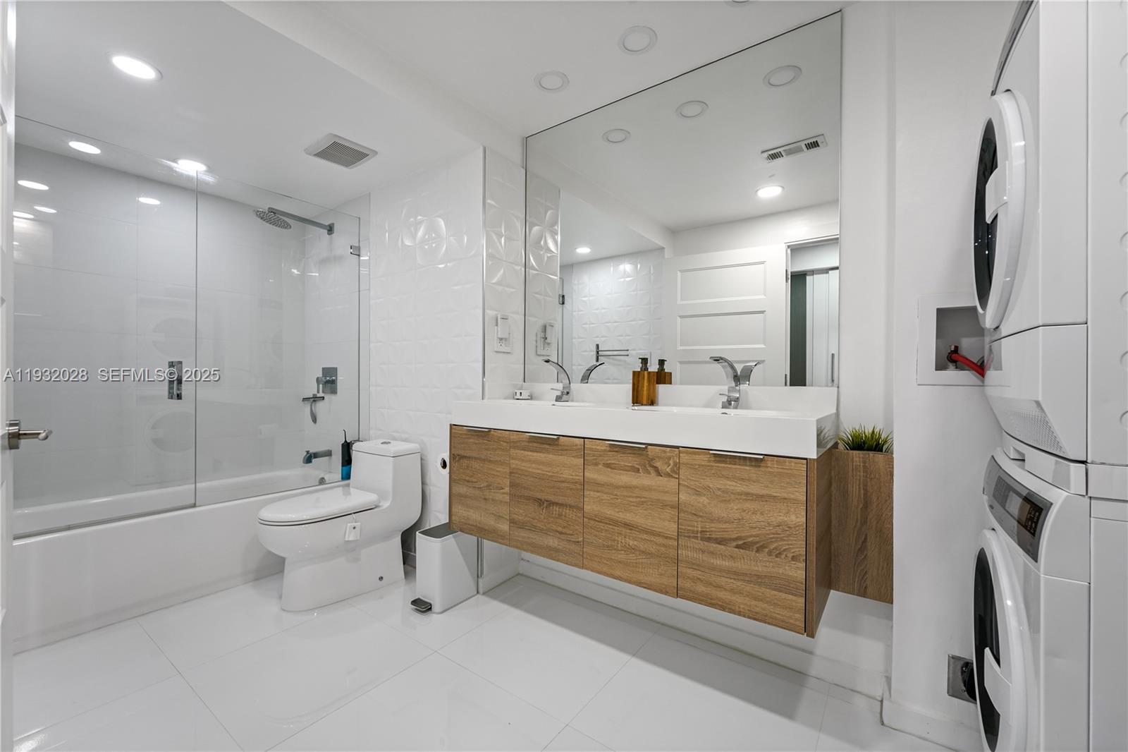 WATERVIEW CONDO - Residential