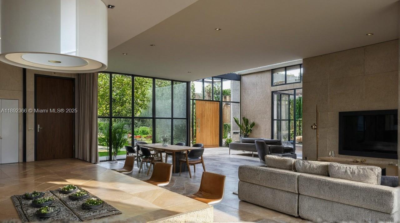 FLA FRUIT LANDS CO SUB NO - Land