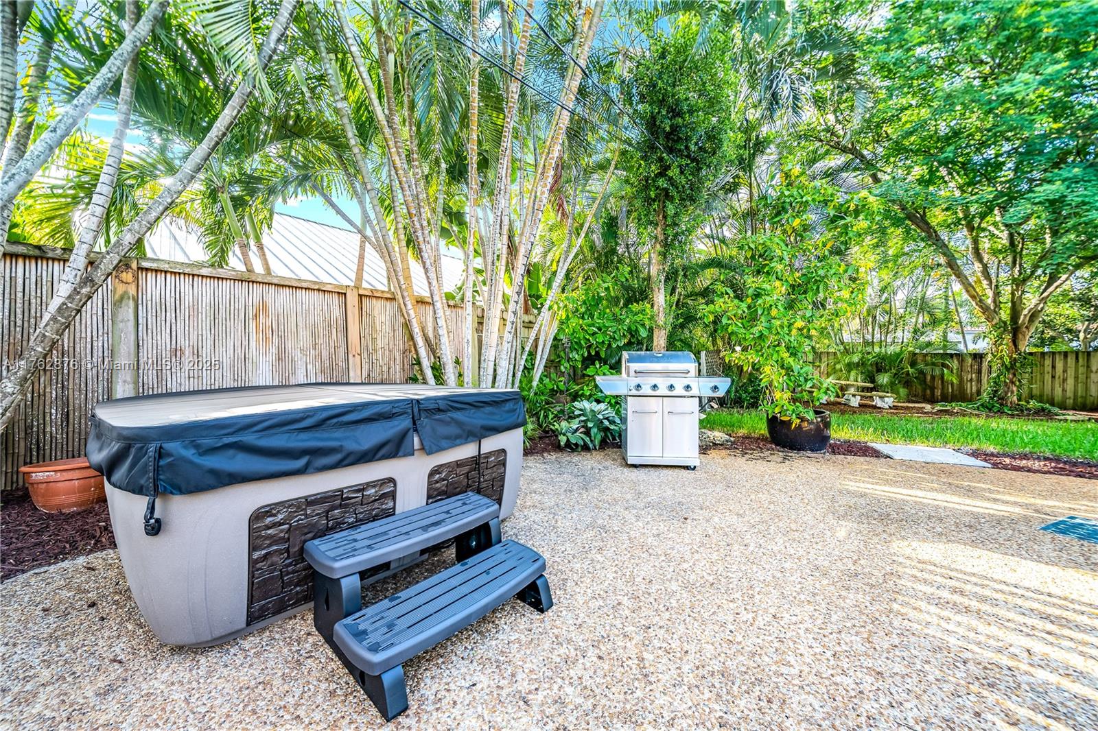 OAKLAND PARK SECOND ADD - Residential