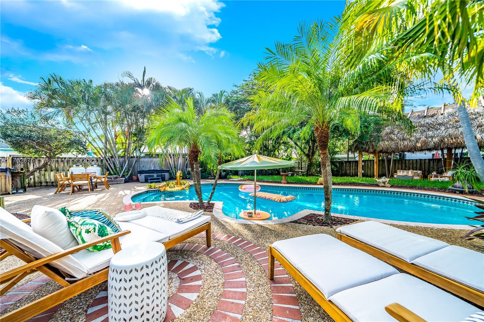 OAKLAND PARK SECOND ADD - Residential