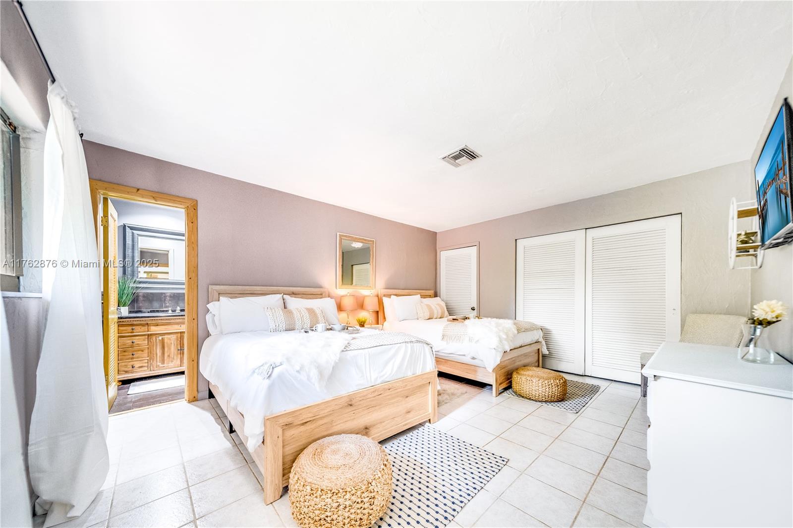 OAKLAND PARK SECOND ADD - Residential