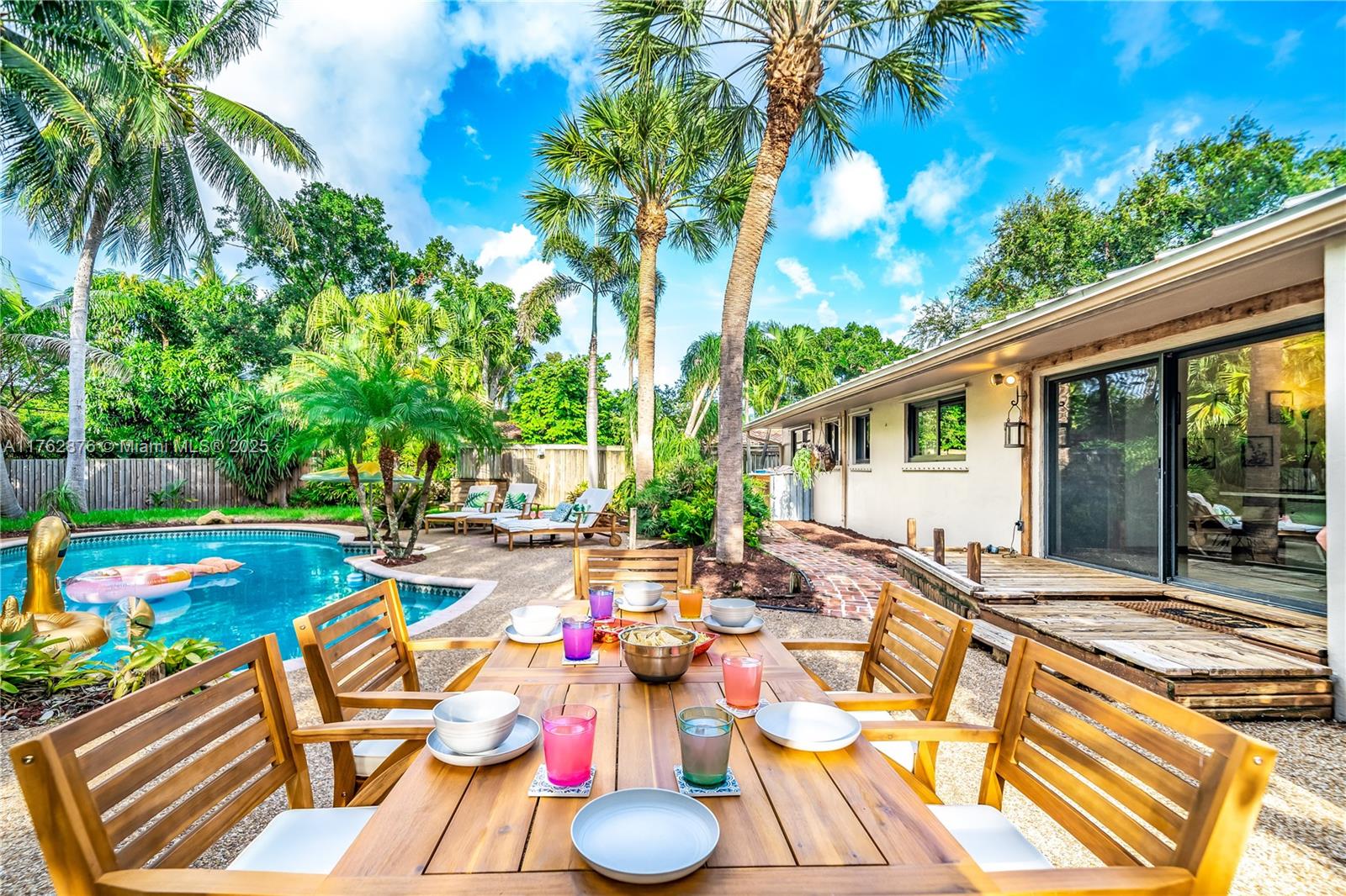 OAKLAND PARK SECOND ADD - Residential
