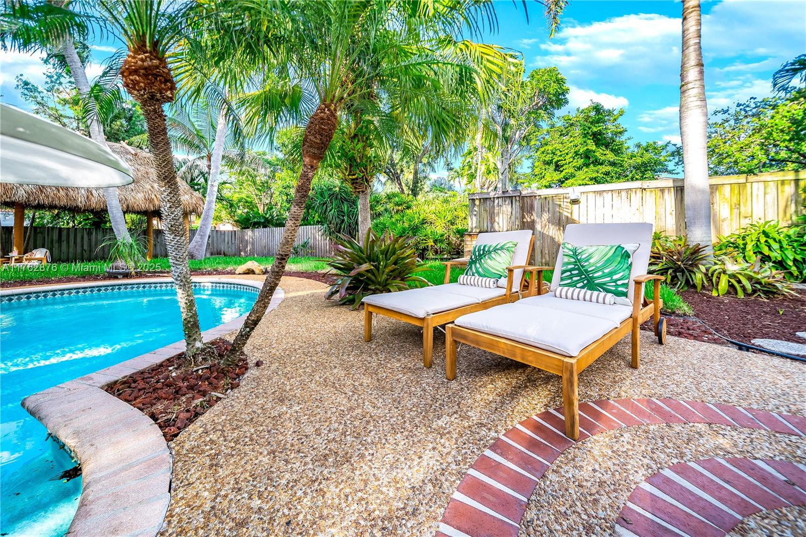 OAKLAND PARK SECOND ADD - Residential