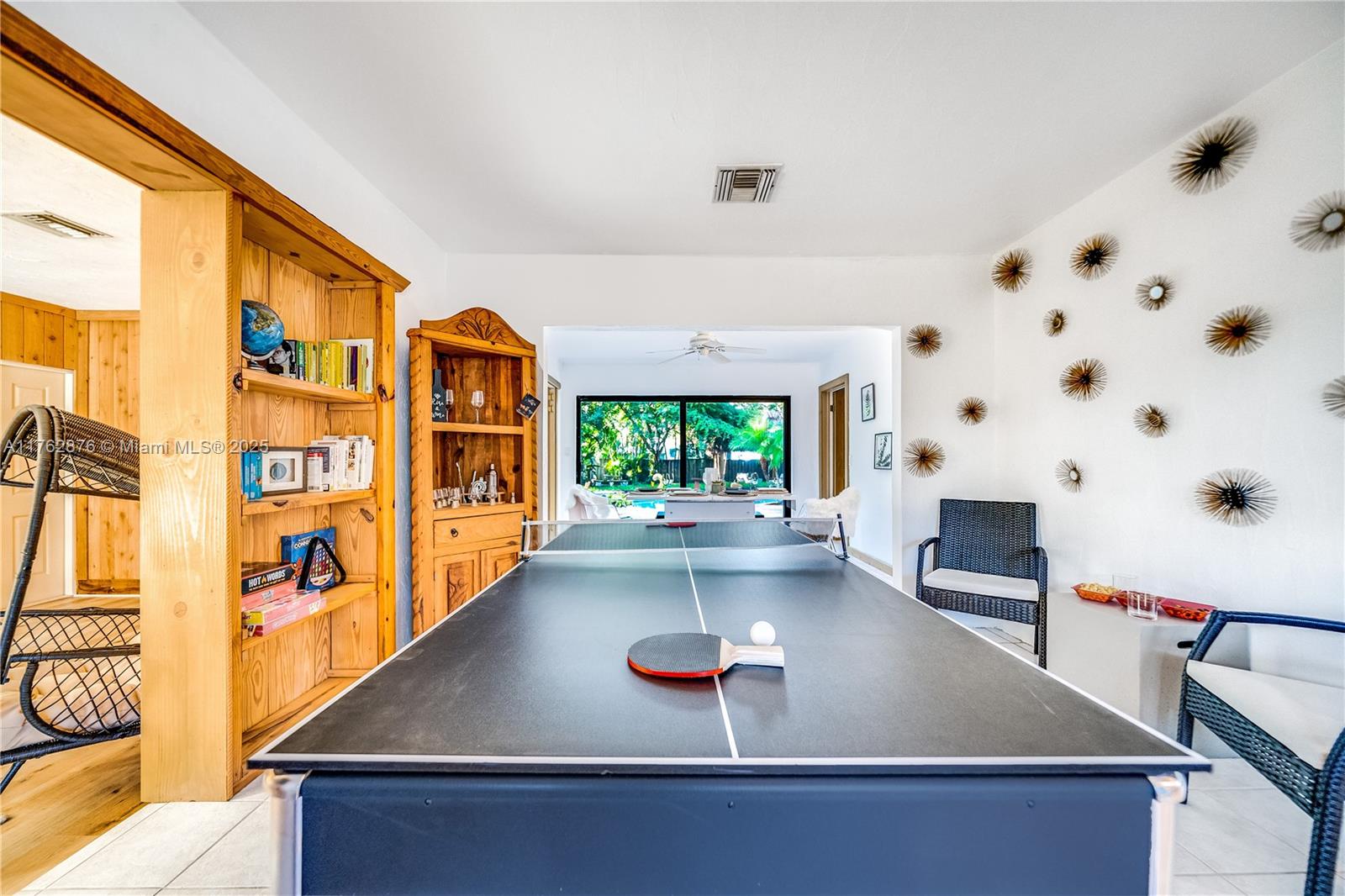 OAKLAND PARK SECOND ADD - Residential