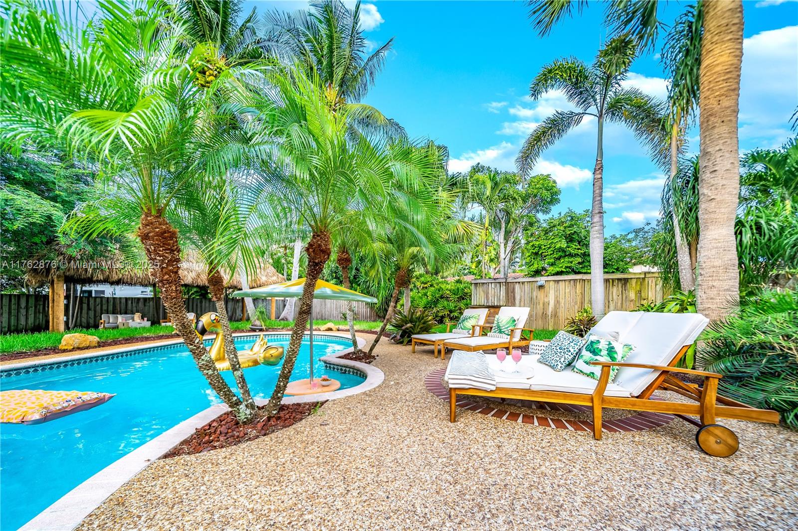 OAKLAND PARK SECOND ADD - Residential