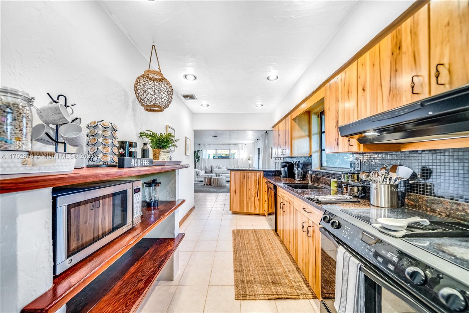 OAKLAND PARK SECOND ADD - Residential