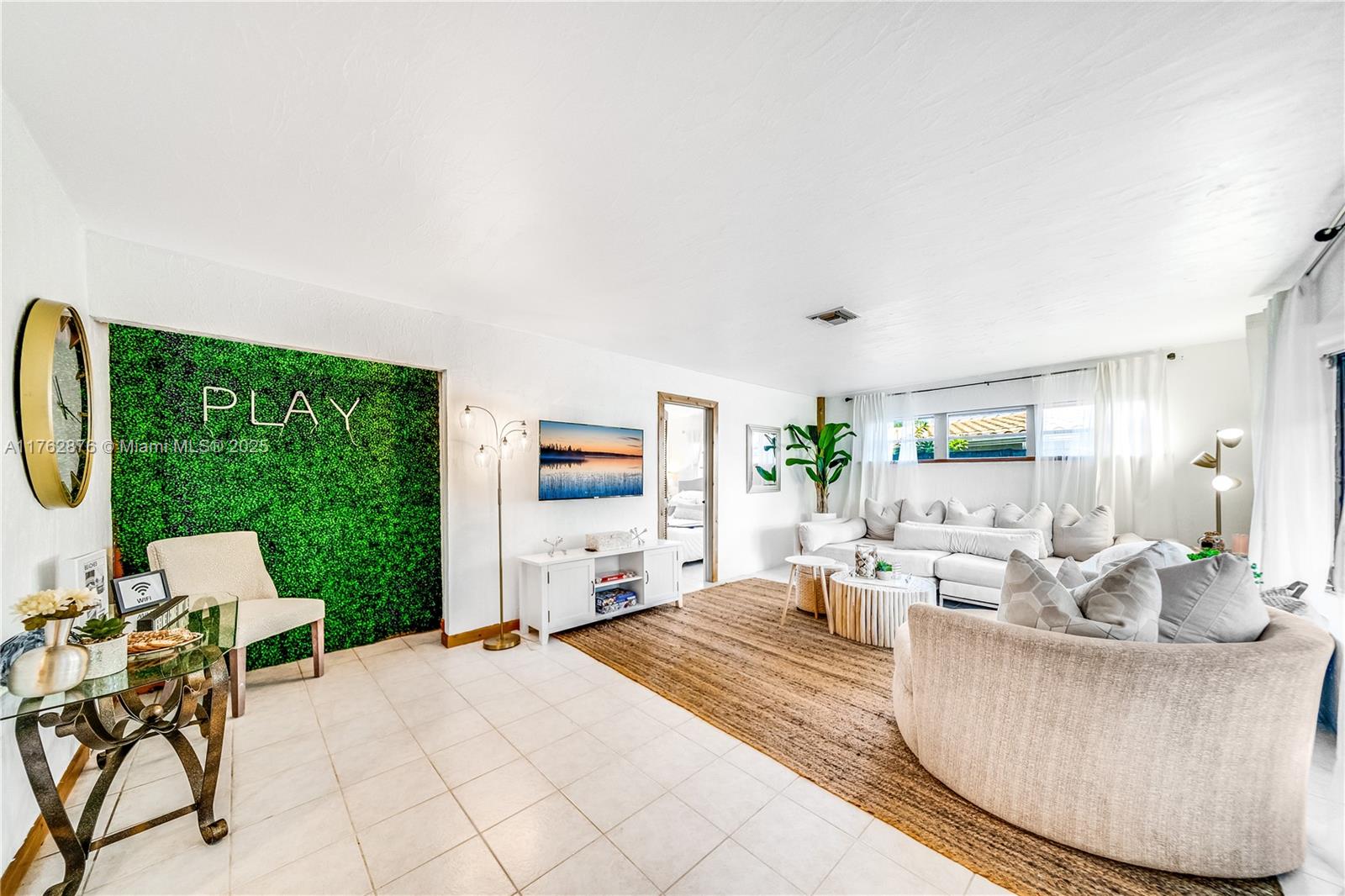 OAKLAND PARK SECOND ADD - Residential