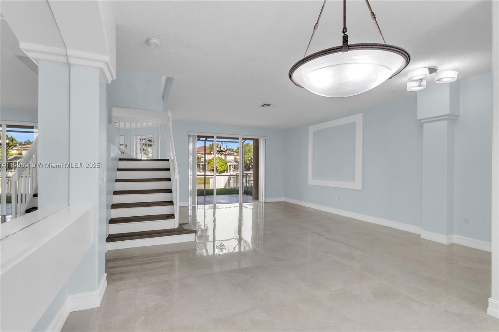 WYNDHAM LAKES NORTH - Residential