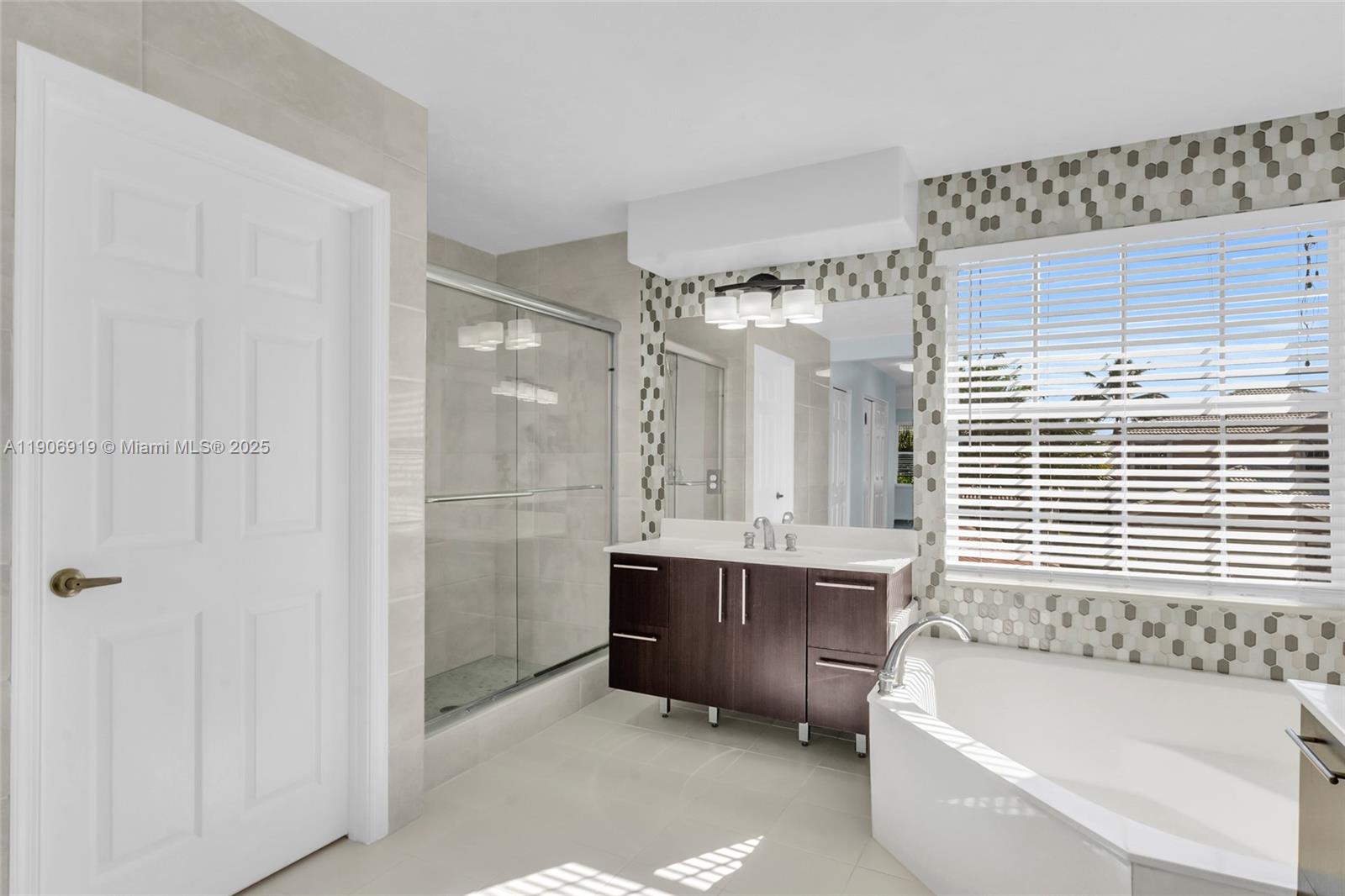 WYNDHAM LAKES NORTH - Residential