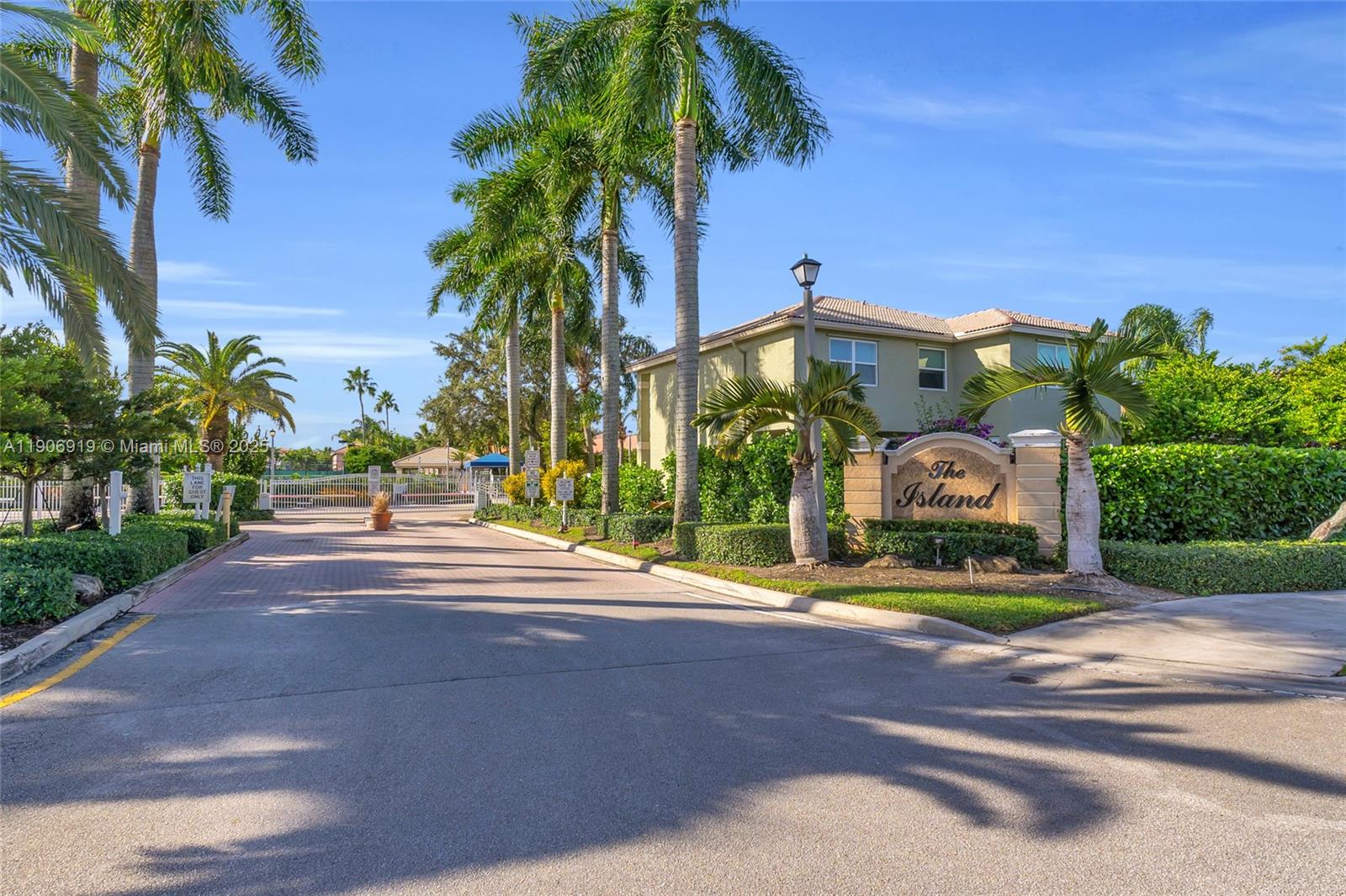 WYNDHAM LAKES NORTH - Residential