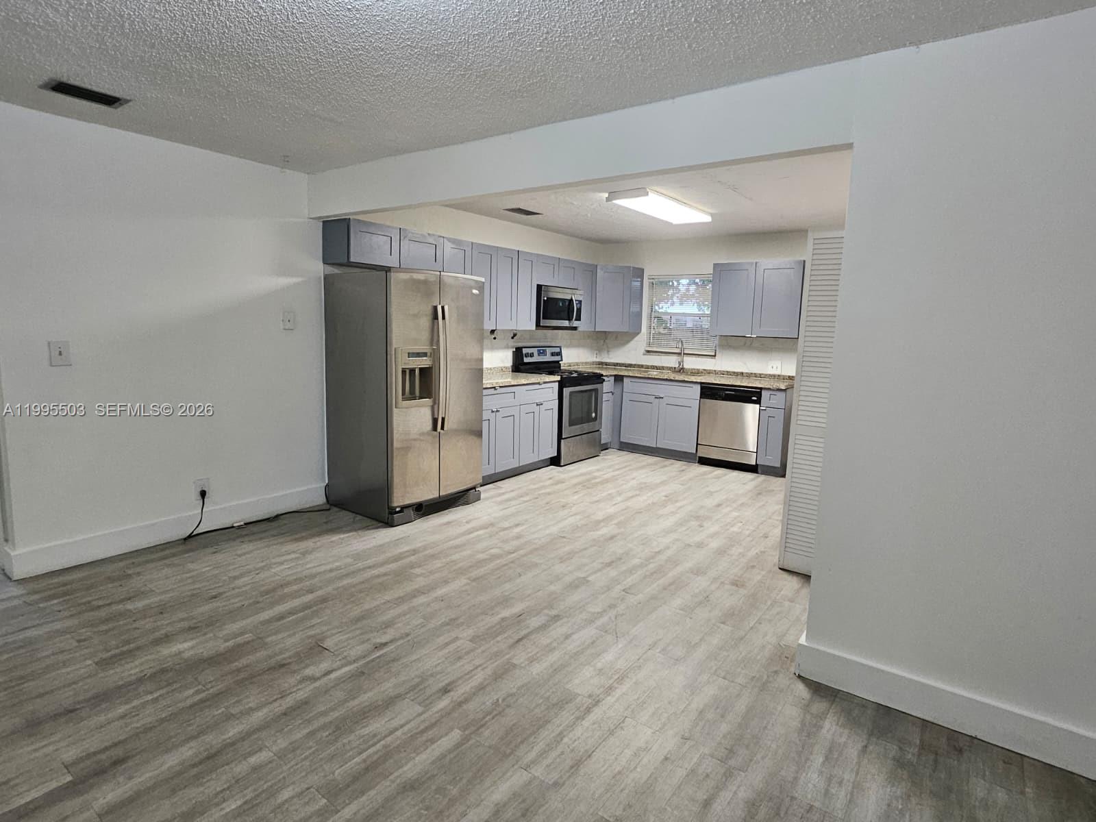 HALLANDALE PARK NO 5 - Residential Lease