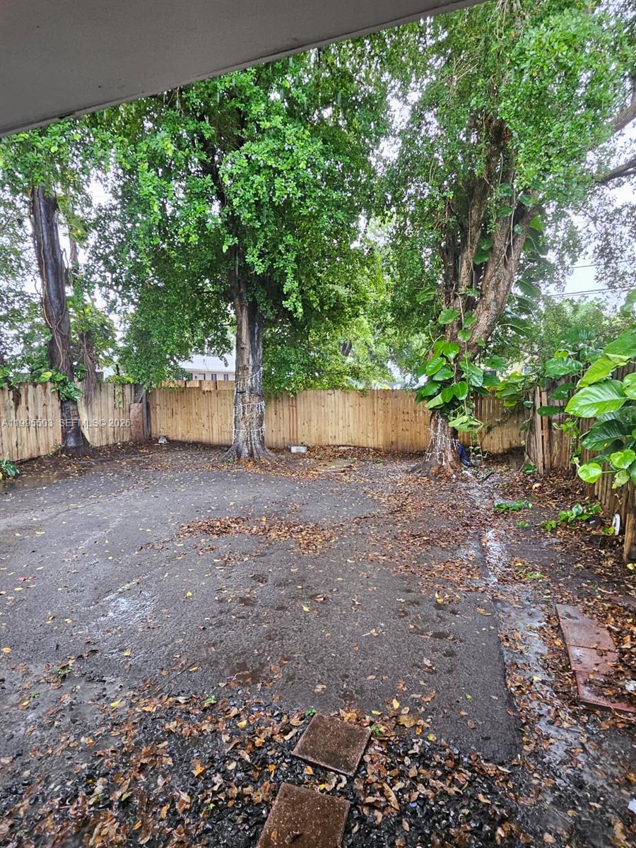 HALLANDALE PARK NO 5 - Residential Lease