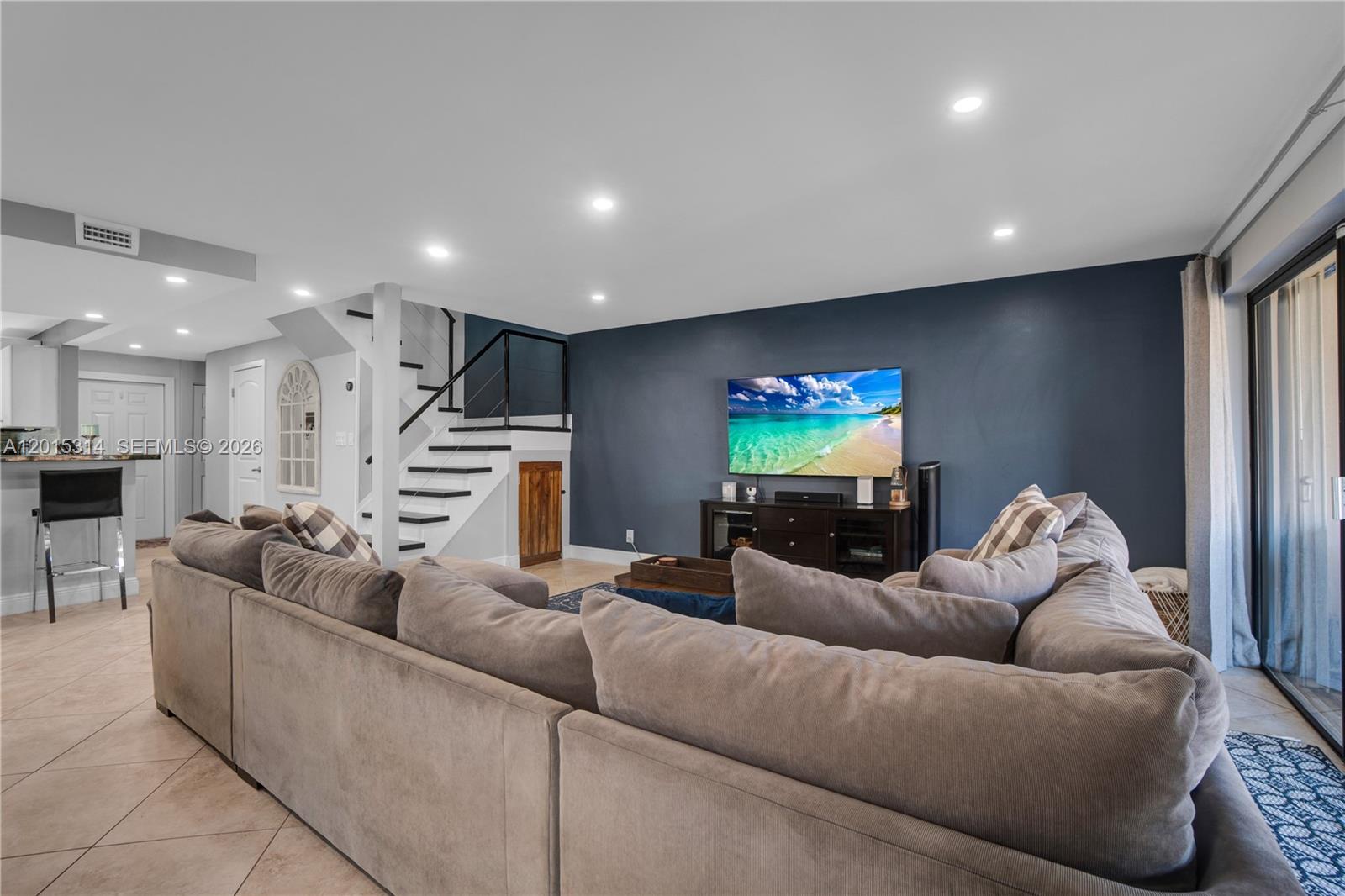 NOVA NORTH CONDOMINIUM 1 - Residential