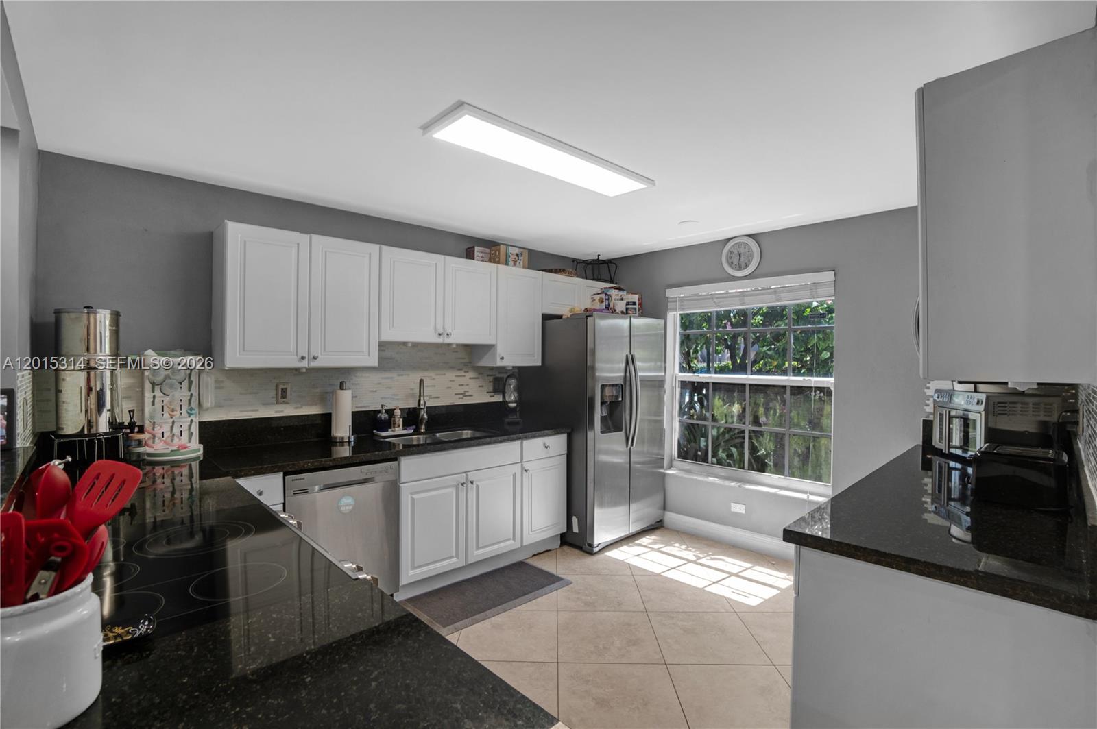 NOVA NORTH CONDOMINIUM 1 - Residential
