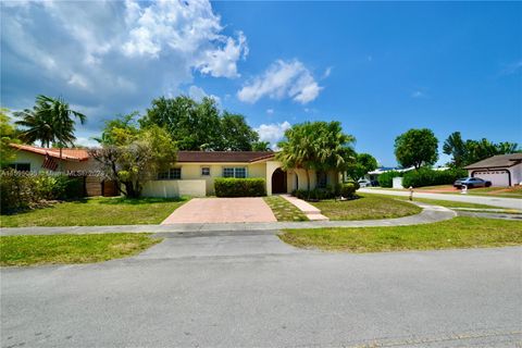 Single Family Residence in Miami FL 9451 79th St St.jpg