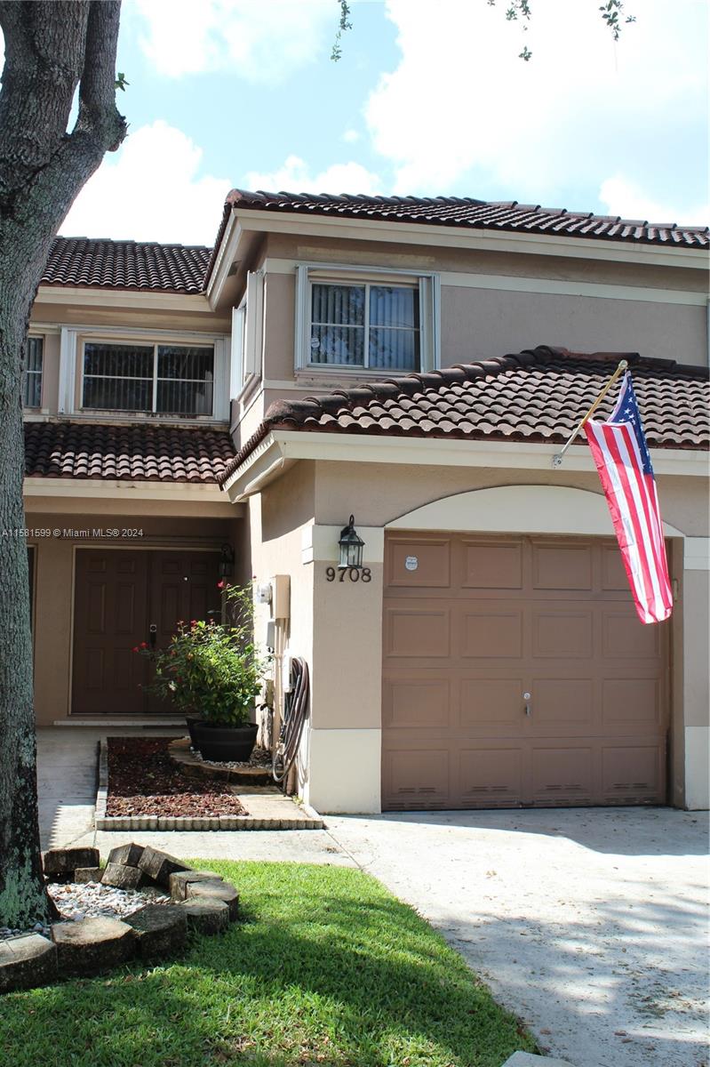 A rare 2 bedrooms and 2 1/2 bathrooms townhome in Royal Townhomes (San Marino Cove). Property features
washer and dryer on the second floor, under the stairs storage, 1 car garage, AC 2023, accordion shutters, screened
porch and more. Very close to community pool. Pets no more than 20lbs. This townhome is close to shopping,
entertainment, dining, etc. Available to show from June 15, 2024.