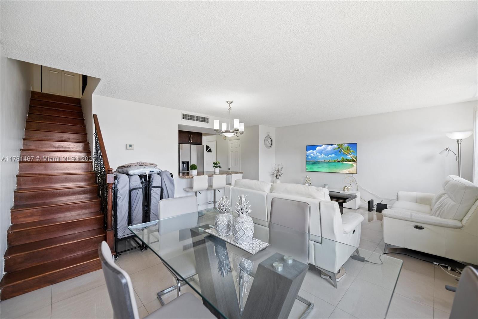 WESTLAND PLAZA GARDENS CO - Residential