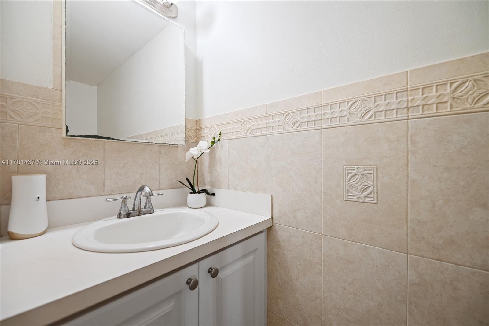 WESTLAND PLAZA GARDENS CO - Residential