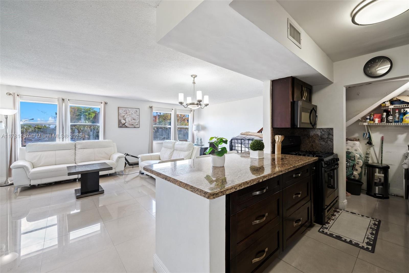 WESTLAND PLAZA GARDENS CO - Residential